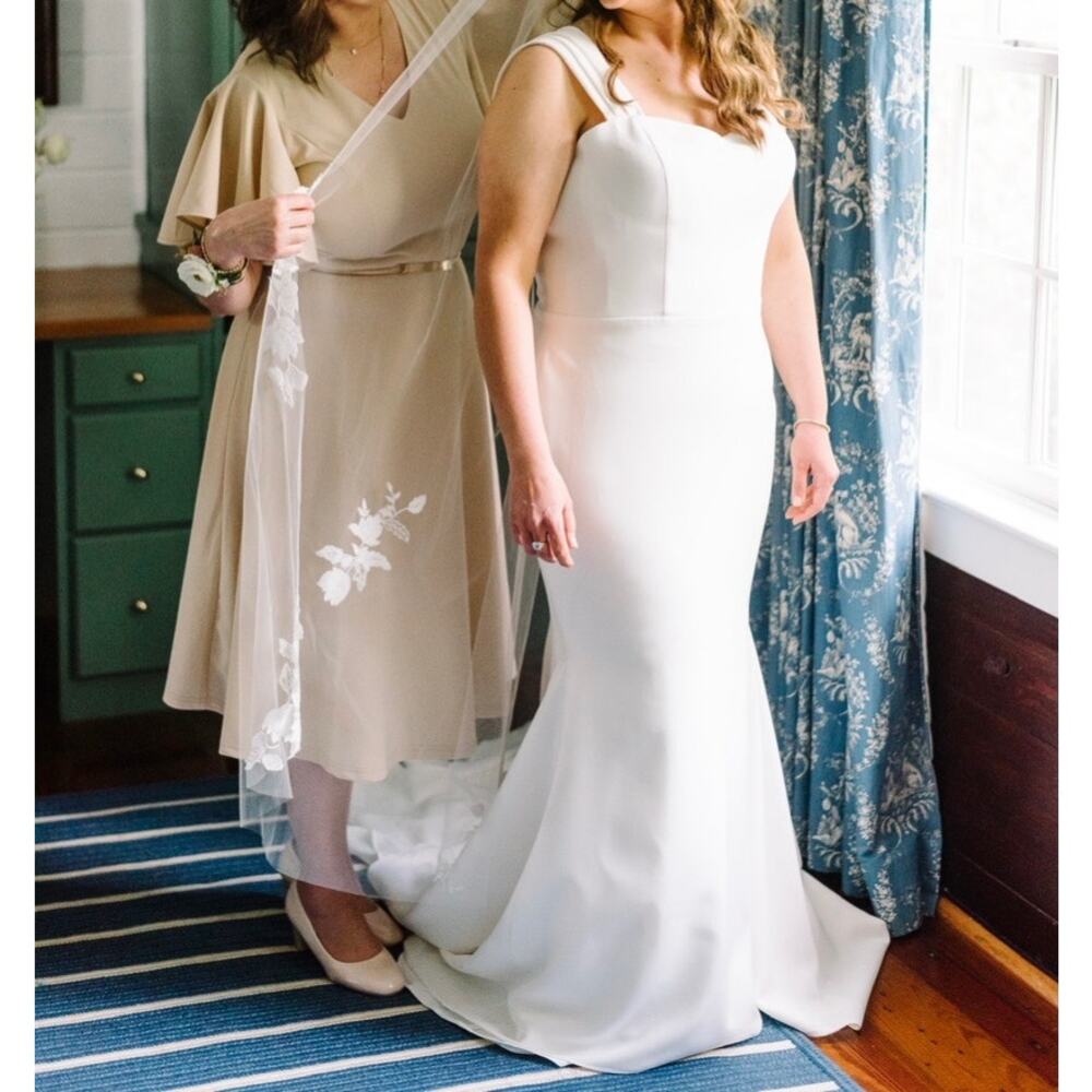 Tebault Bridal Mermaid Wedding Dress with Train – Size 18 True Size 14